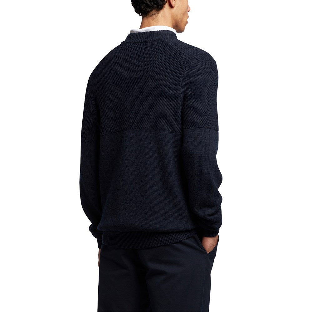 Lyle & Scott Seed Stitch Mock Neck Pullover - Madilim na Navy