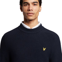 Lyle & Scott Seed Stitch Mock Neck Pullover - Madilim na Navy